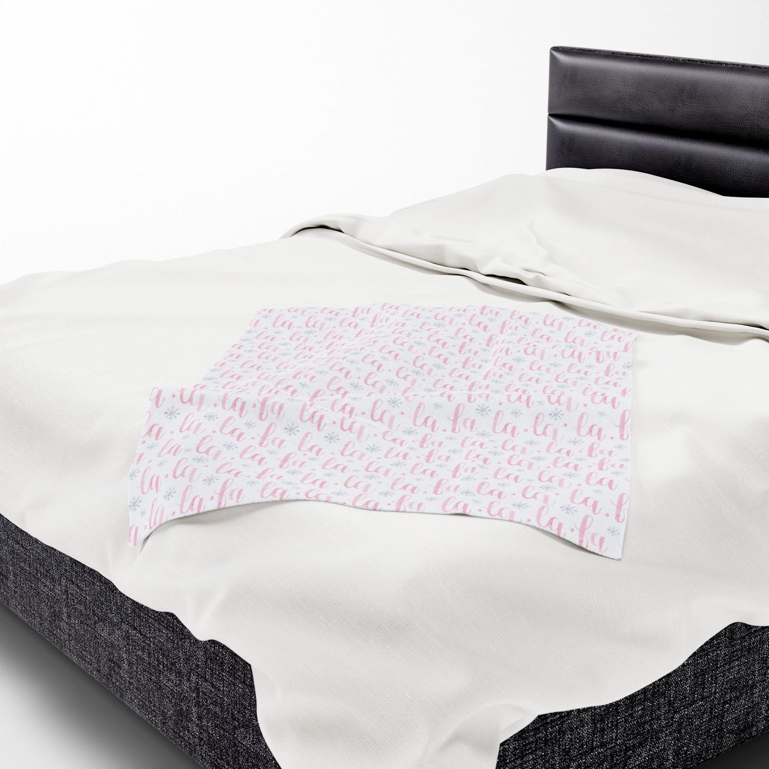 Cozy Velveteen Plush Blanket, Soft Throw, Warm Decor, Perfect for Home, Baby Showers, Gift for New Moms, Snuggly and Stylish