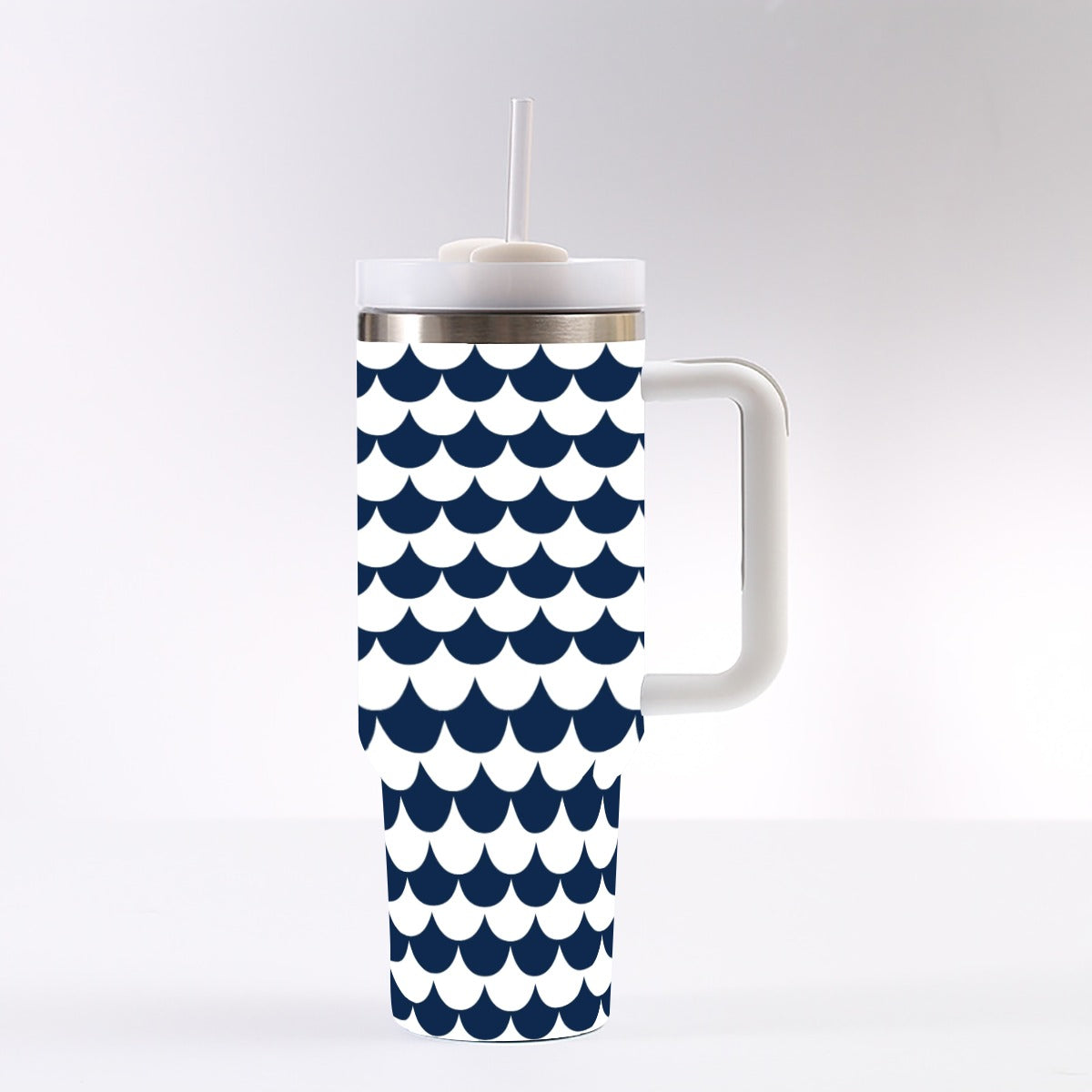 White/Navy Scalloped 40 oz Tumbler With Handle